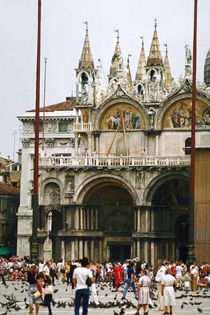 足場の安全性向上を実現するための最新対策ガイド：効率的な施工をサポートする情報集